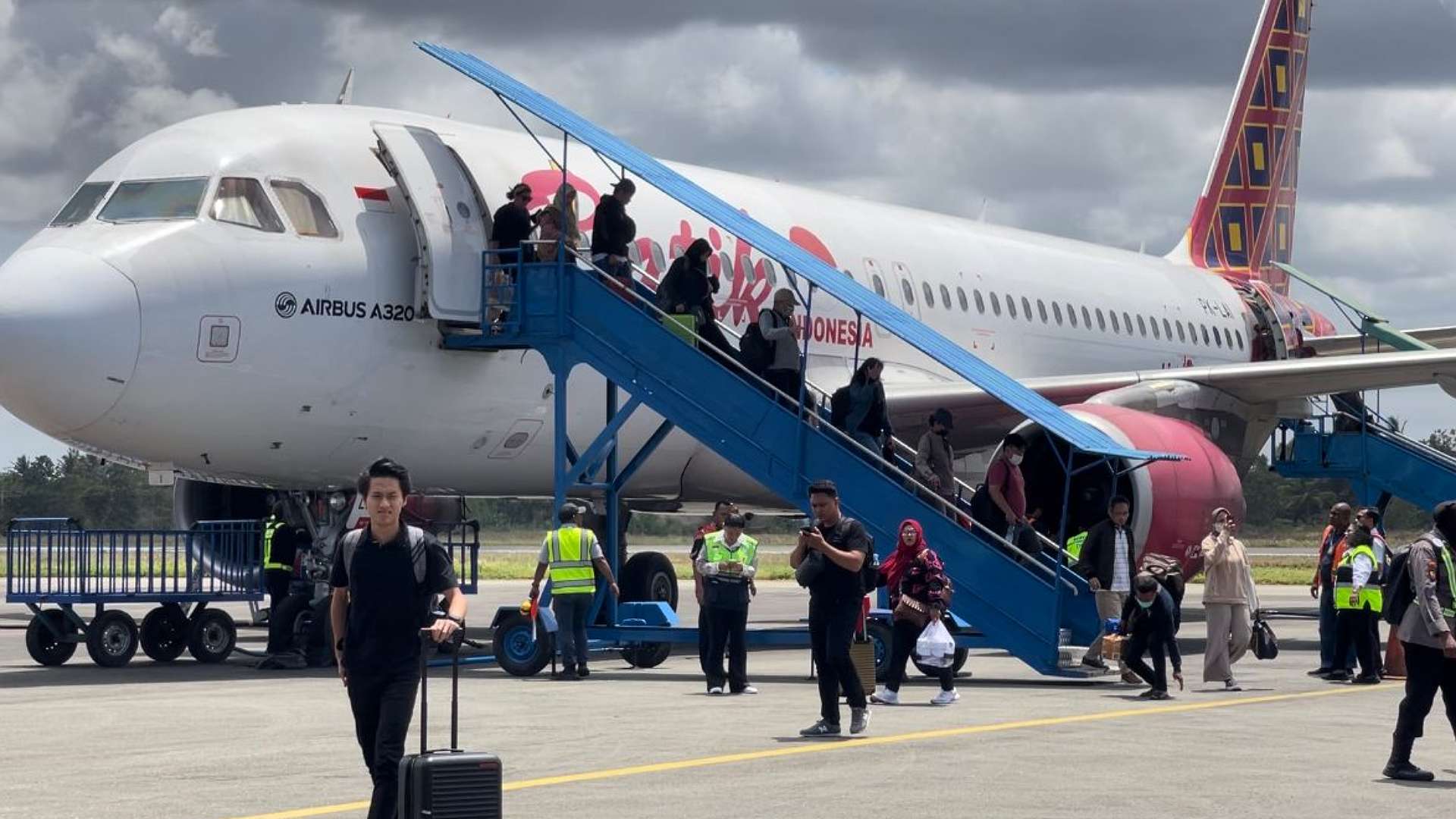 Batik Air Kembali Landing Di Merauke Wabup Berharap Harga Tiket