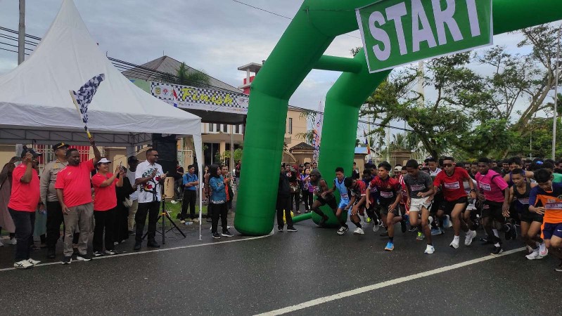 Sekitar 1000 peserta ikuti ajang marathon race Porseni yang diselenggarakan Disparbudpora Kabupaten Mimika, Kamis (01/08/2024). Foto; Martha/ Papua60detik