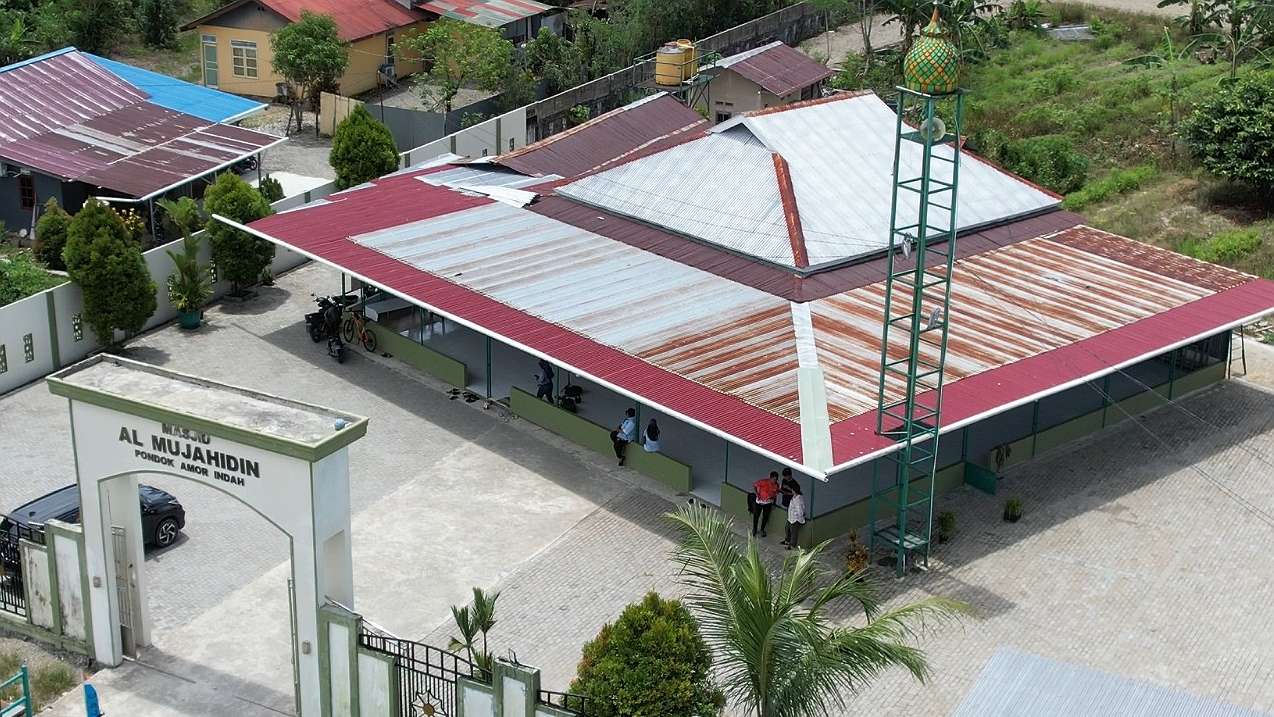 Masjid Al Mujahidin Pondok Amor. Foto: Tim Media AIYE
