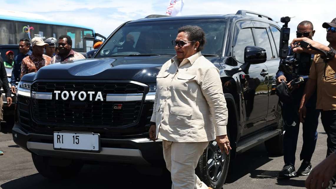Wakil Menteri Dalam Negeri (Wamendagri), Ribka Haluk kunjungan kerja ke Kabupaten Nabire, ibu kota provinsi Papua Tengah, Senin (11/11/2024). Foto: Humas Pemprov Papua Tengah