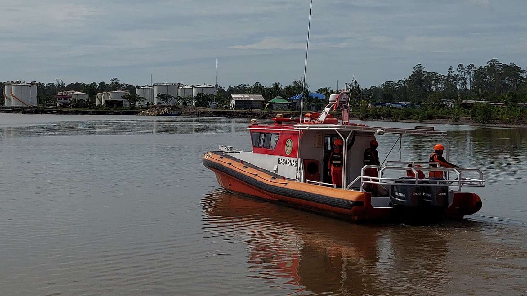 perahu-angkut-karaka-tenggelam-di-perairan-puriri-timika-satu-penumpang-hilang