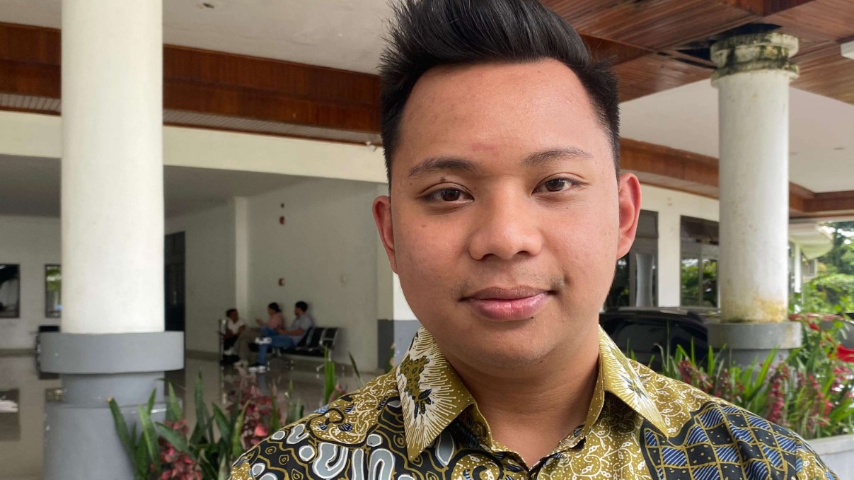 gen-z-di-parlemen-darwin-rombe-janji-perjuangkan-ruang-publik-aspirasi-anak-muda