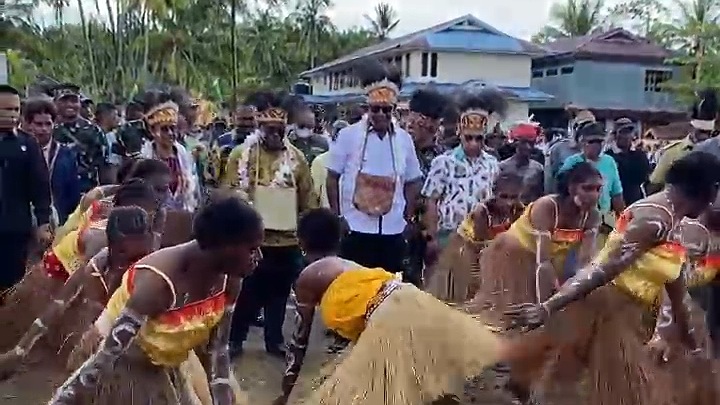 Program Pendidikan Gubernur Meki Nawipa Disambut Baik,Anies Labane: Jalan Terang SDM Papua Tengah