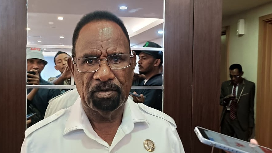 Plt Kepala Dinas Perumahan, Kawasan Permukiman dan Pertanahan Kabupaten Mimika, Willem Naa, foto; Martha/Papua60detik