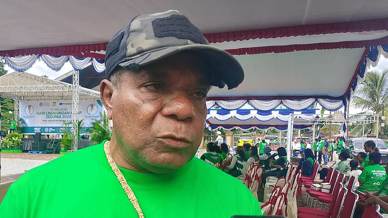 Kepala Dinas Lingkungan Hidup Mimika, Jefri Deda, foto; Martha/ Papua60detik
