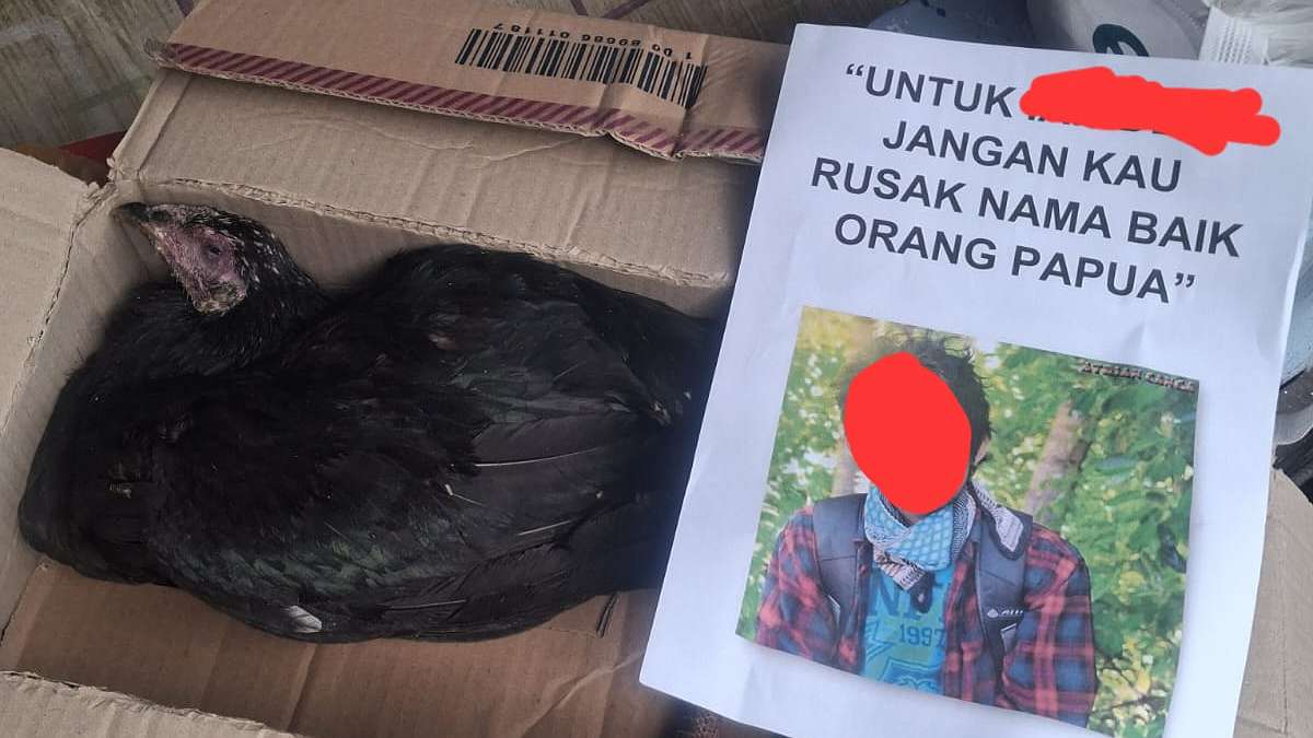 Aliansi Mahasiswa Papua (AMP) di Yogyakarta mendapat teror berupa ayam mati. Foto : AMP for Papua60detik.