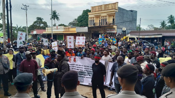 solidaritas-pemuda-pencari-kerja-papua-selatan-unjuk-rasa-ini-tuntutannya