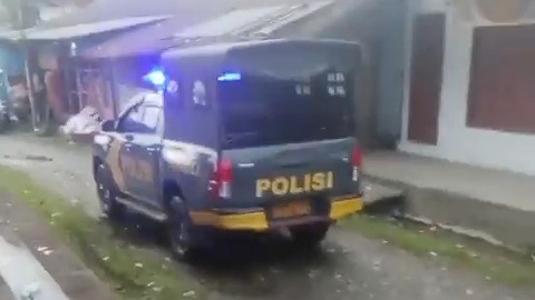 anggota-tni-ditikam-di-pasar-sp13-timika