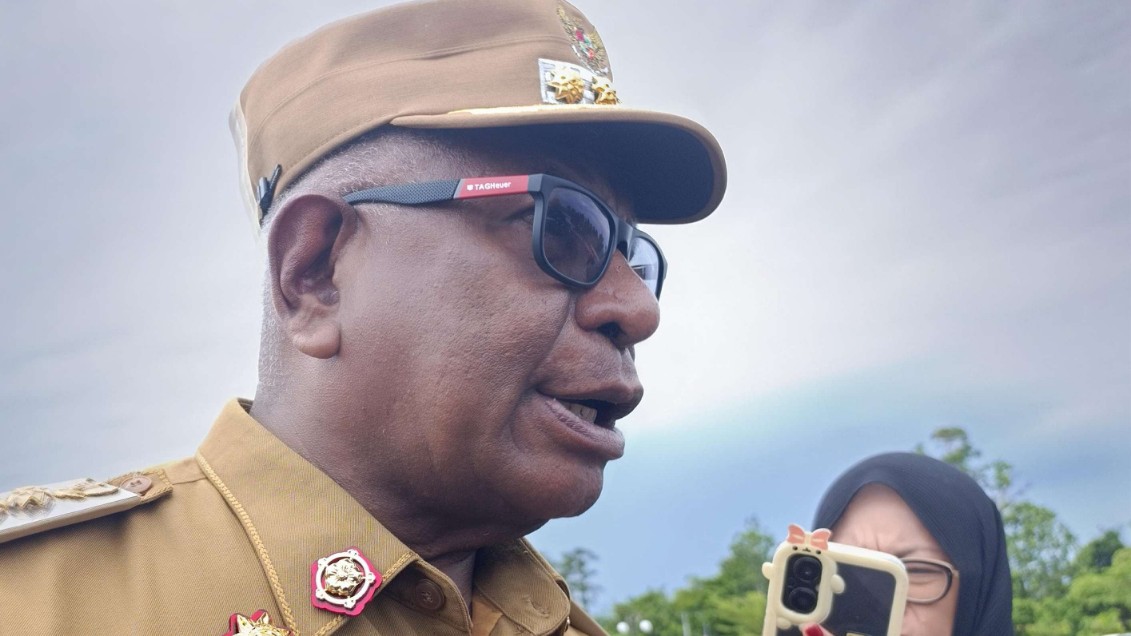 bupati-bakal-ganti-lurah-jika-wilayahnya-masih-kotor