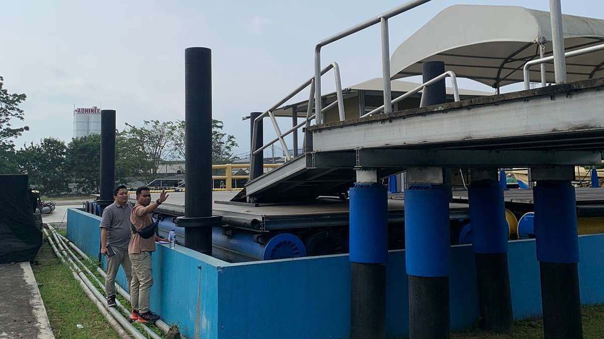Material pembangunan dermaga apung yang sementara dalam pengiriman dari Surabaya Ke Timika, Foto: Istimewa