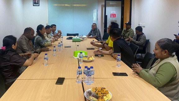 dprk-mimika-sidak-telkomsel-tuntut-transparan-kompensasi-buat-pelanggan