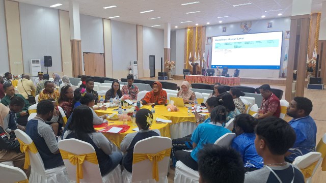 Kepala Pusat Kurikulum dan Pembelajaran, BSKAP, Kemendikdasmen RI, Dr. Laksmi Dewi, M.Pd. saat pemaparan materi. Foto: KPA PPT for Papua60detik