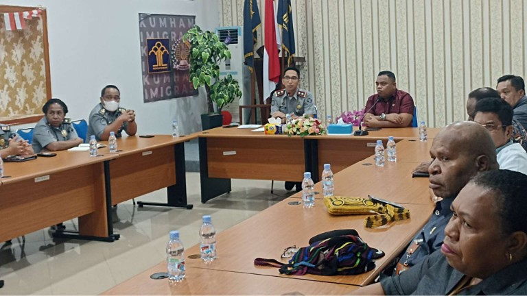kunker-ke-imigrasi-komisi-i-dprk-mimika-dorong-status-kantor-naik-ke-tipe-1