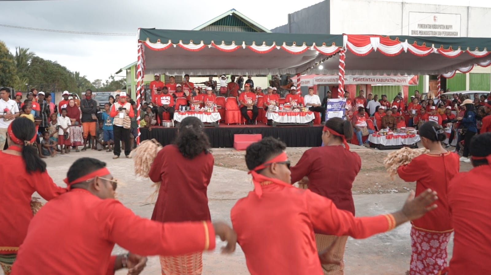 Semarak karnaval peringatan HUT Ke-79 RI di Mappi. Foto: Humas Pemkab Mappi
