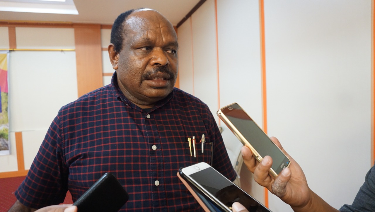 Vice President Community Development PTFI, Nathan Kum. Foto: Anti Patabang/Papua60detik