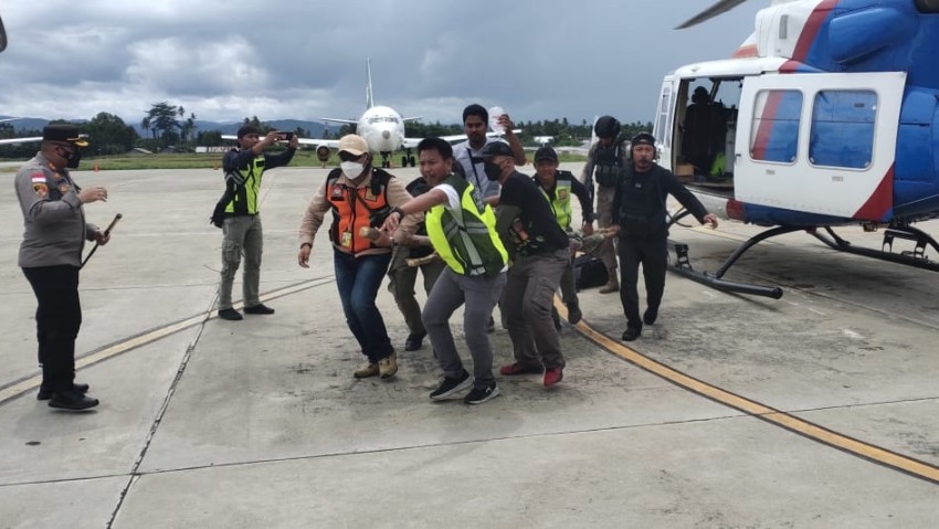 satu-anggota-satgas-damai-cartenz-terluka-dalam-kontak-tembak-di-kiwirok