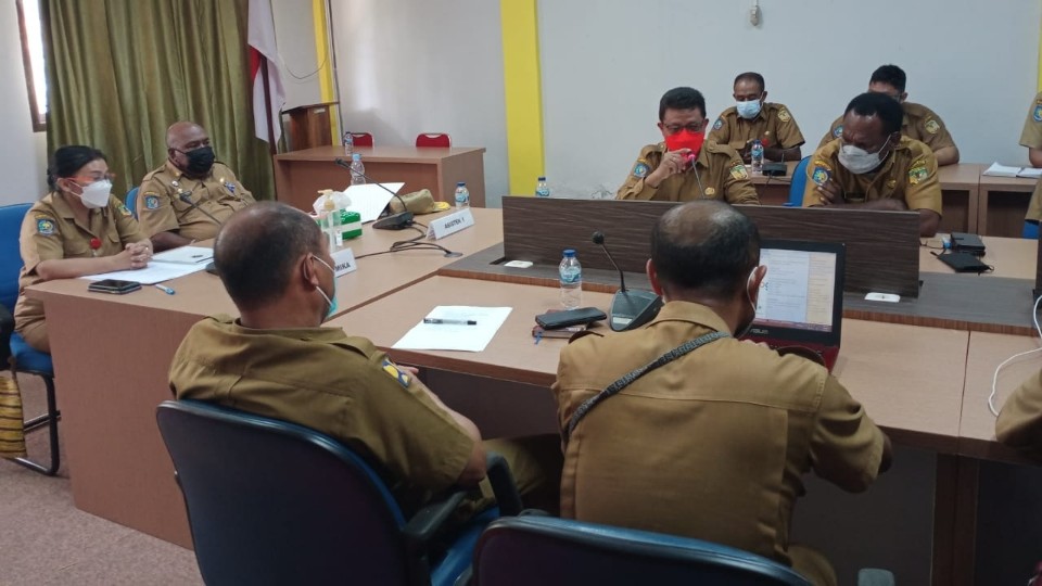 Rapat di Kantor Bappeda Mimika, Selasa (15/2/2022). Foto: Fachruddin Aji/Papua60detik