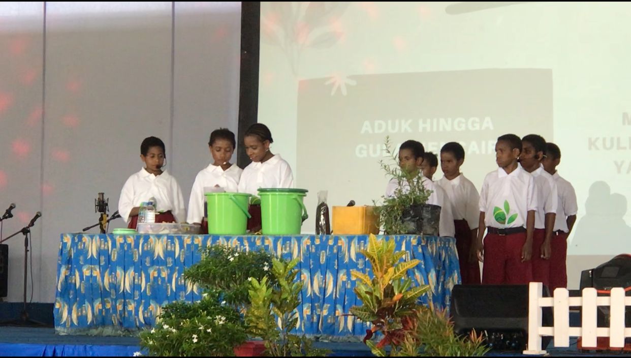 Siswa SATP praktek eko edukasi, Selasa (10/5/2022)   Foto: Anti/ Papua60detik