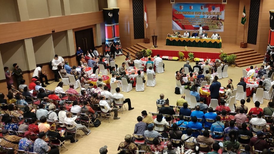 Panja Komisi II DPR RI rapat bersama Forkopimda wilayah Selatan Papua membahas RUU Pembentukan PPS, Jumat (24/6/2022) sore. Foto: Eman Riberu/ Papua60detik