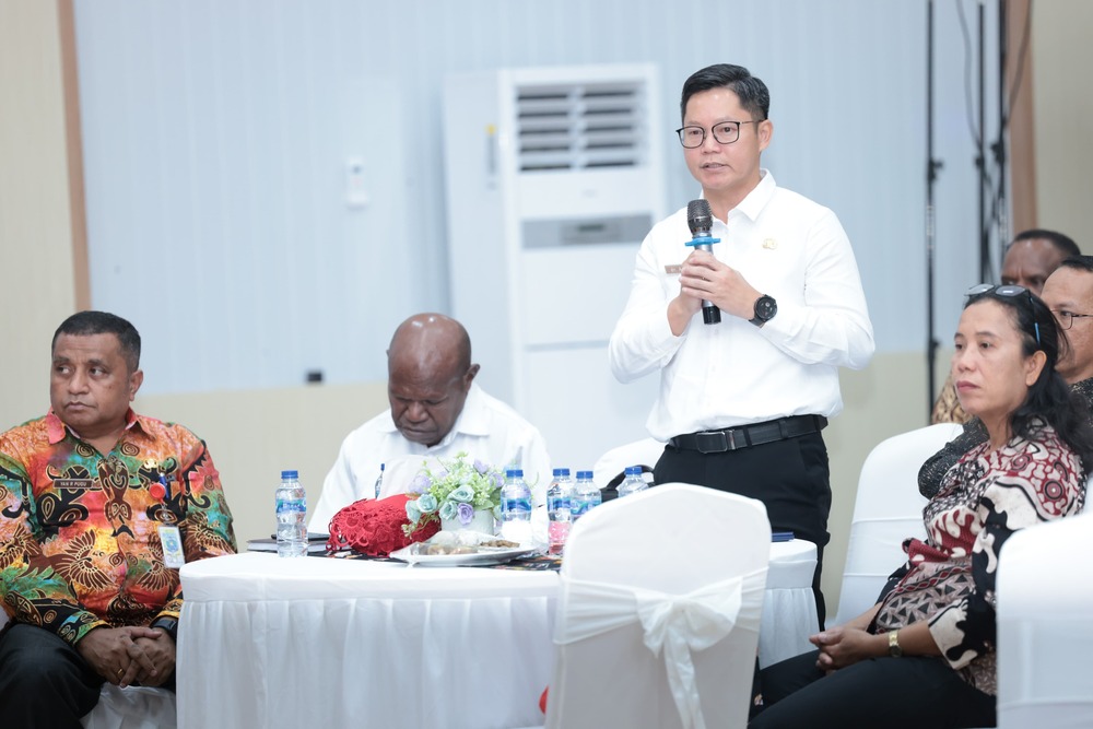 Plt Kepala Dinas Kesehatan Papua Tengah,  dr. Agus M. Kes., CH.Med., CHt. Foto: Istimewa