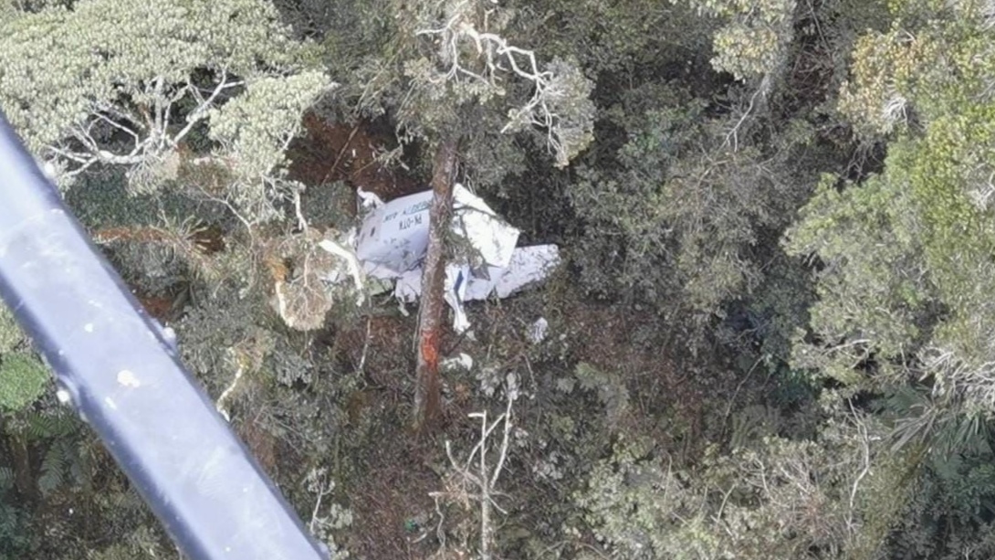 Kondisi badan pesawat Rimbun Air Seri 300 PK OTW yang ditemukan di Kampung Bilogai, Rabu (15/9/2021). Foto: Humas Polda Papua