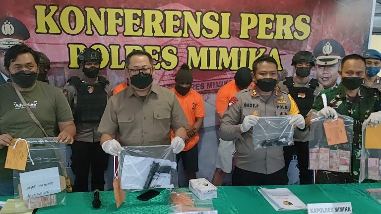 Press conference di Kantor Pelayanan Polres Mimika, Senin (29/8/2022) terkait kasus mutilasi empat orang warga Timika. Foto: Burhan/ Papua60detik