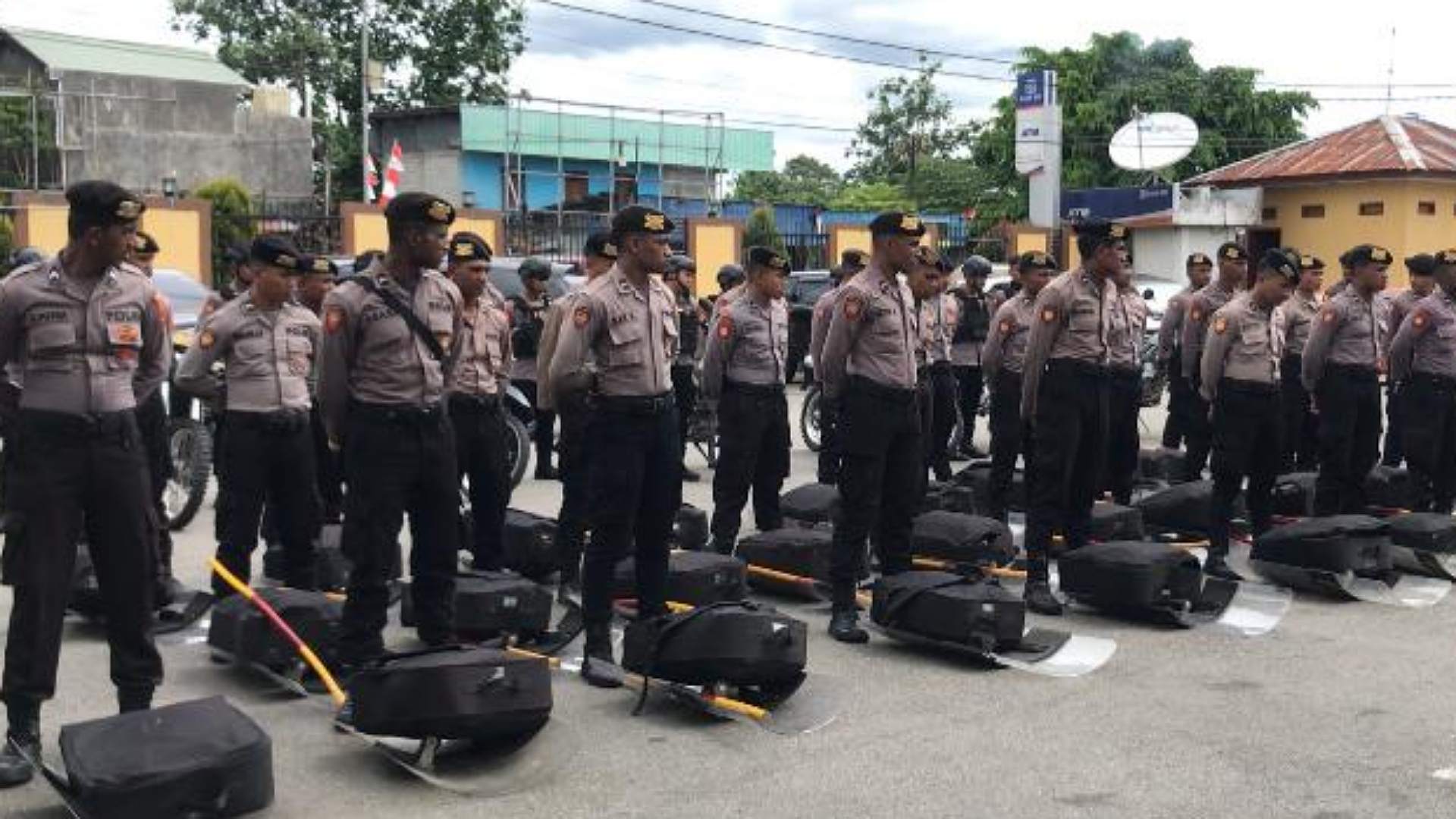 Pasca Penangkapan Bupati Mimika Oleh Kpk Aparat Keamanan Disiagakan Papua60detik