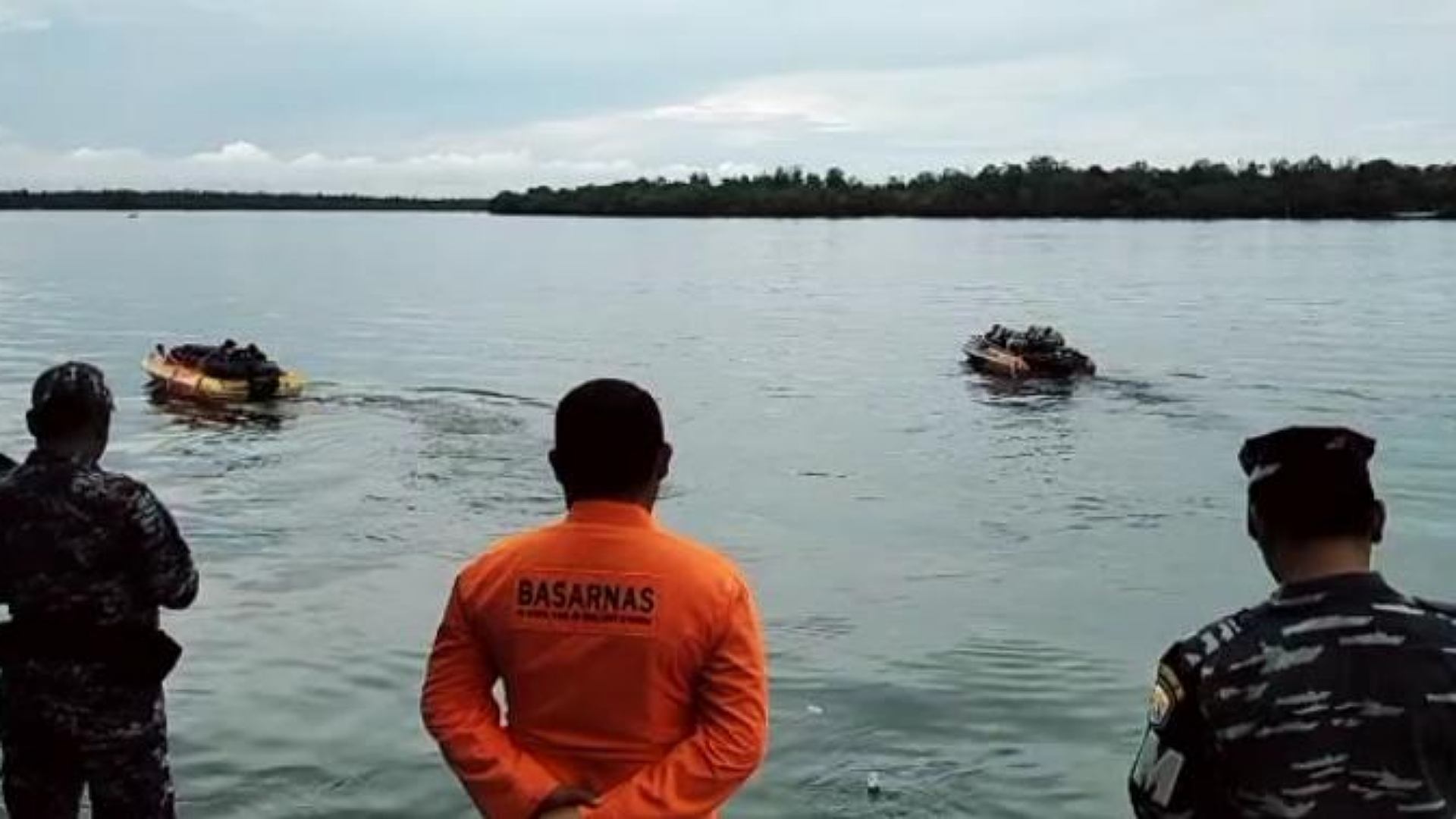 Pencarian korban kecelakaan perahu ketinting, Rabu (28/9/2022). Foto: Humas SAR Timika