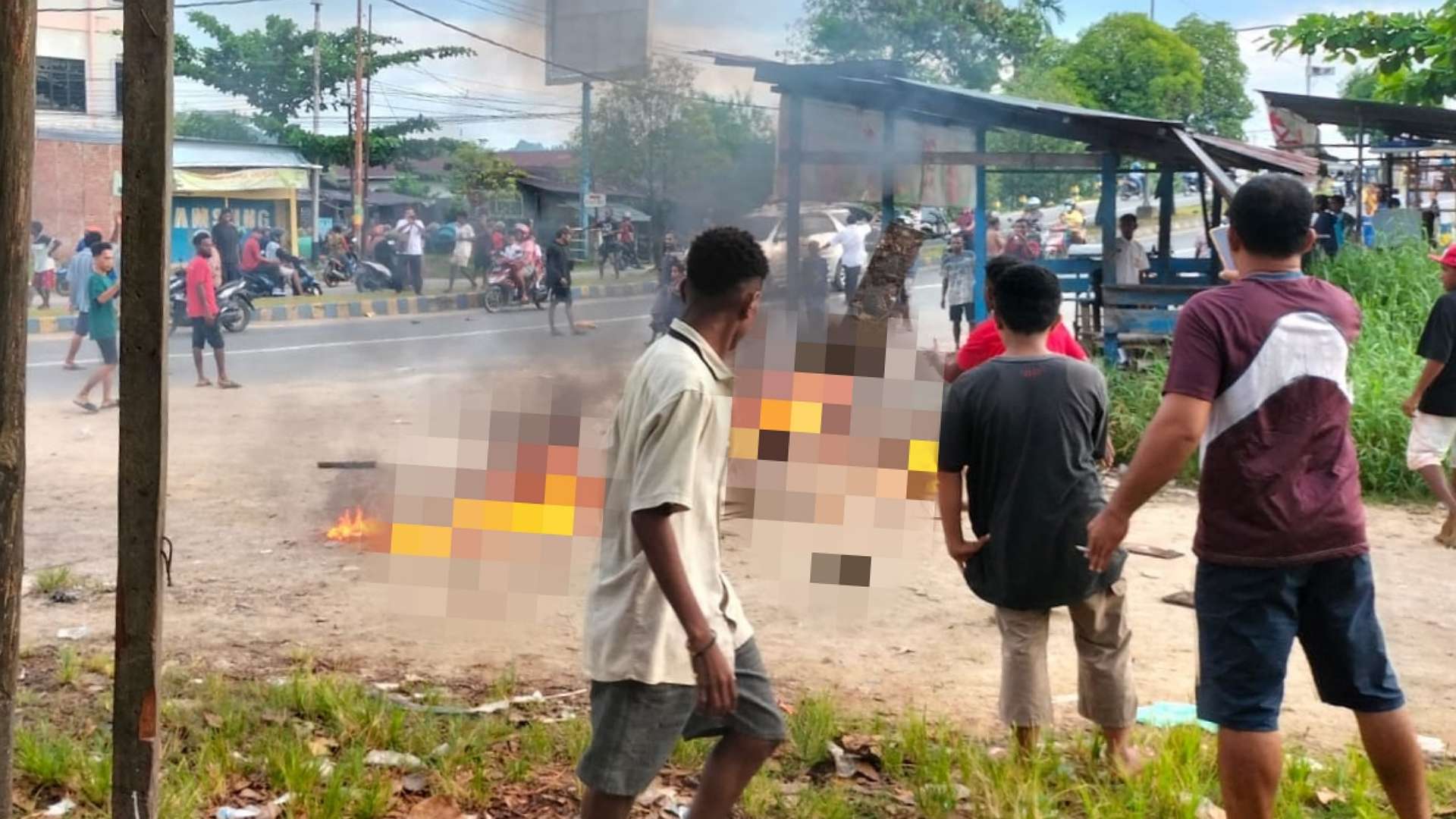 Screenshoot video TKP terjadinya pembakaran wanita di Sorong, Papua Barat Daya, Selasa (24/1/2023).
