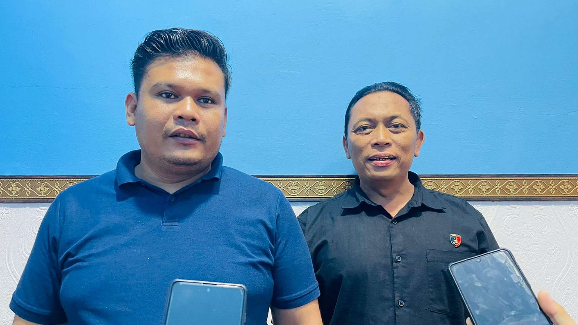 Kasat Reskrim Polres Merauke Iptu Haris Baltasar Nasution di dampingi KBO Reskrim Ipda Eko Irianto saat diwawancara. Foto: Ami/ Papua60detik