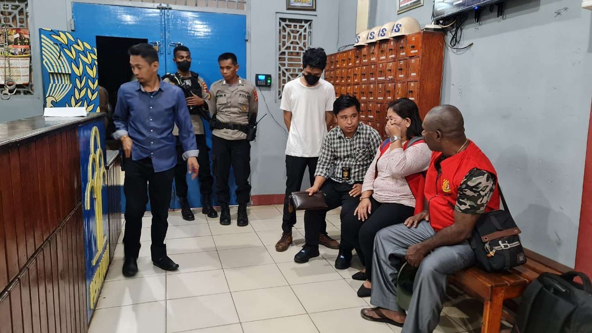 TA dan MM saat dibawa ke Lapas Kelas II B Merauke. Foto: Istimewa