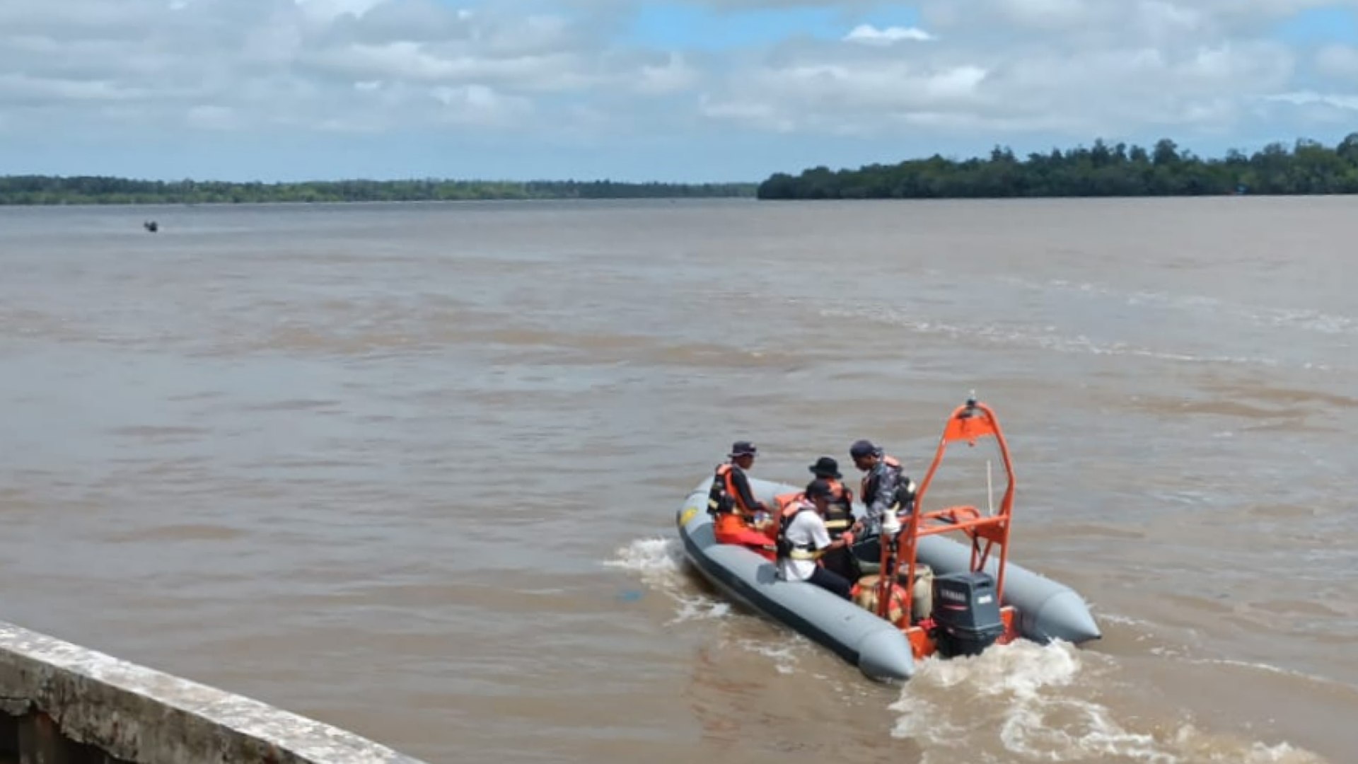 Tim SAR Gabungan berangkat melakukan pencarian terhadap speed boat yang hilang kontak. Foto: Humas SAR Timika