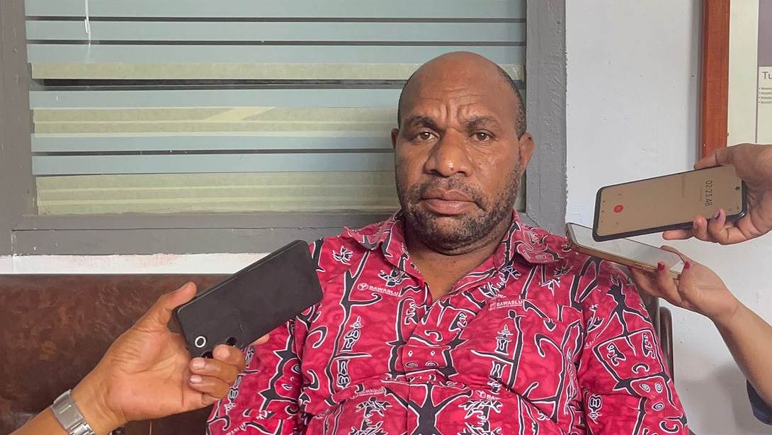 Ketua Bawaslu Kabupaten Merauke Agustinus Mahuze. Foto: Ami/ Papua60detik