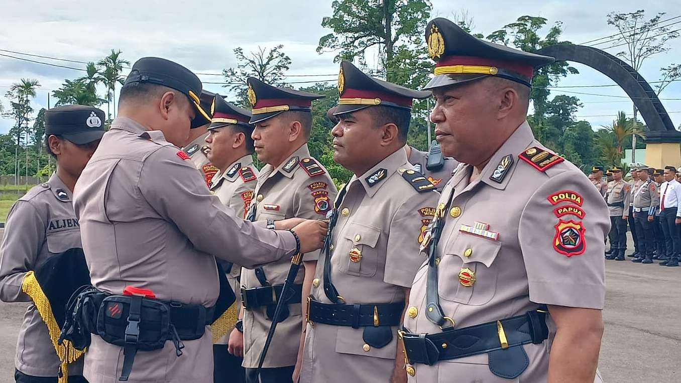 Kapolres Mimika AKBP I Gede Putra memimpin Serah terima jabatan pejabat Polres Mimika, Senin (13/5/2024). Foto: Istimewa
