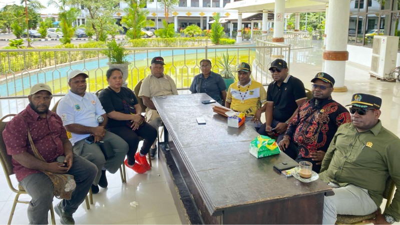 dprk-mimika-desak-pemprov-papua-tengah-segera-terbitkan-sk-pimpinan-definitif